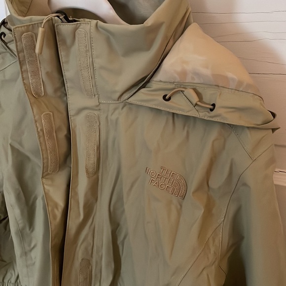 The Northface Rain Jacket Beige XL Khaki Women - Picture 2 of 7